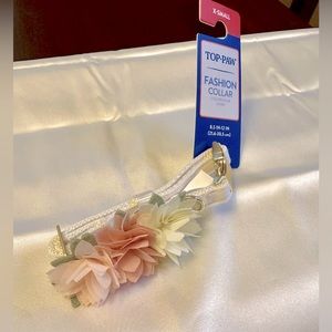 NWT DOG COLLAR WHITE FLOWER X SIZE SMALL ADJUSTABLE